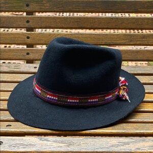 Otavalo Ecuador Iluman Ecuador black felt hat short brim size 58